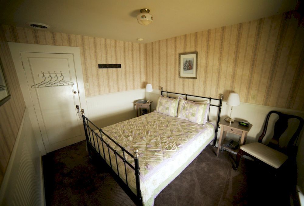 Hotel Charlotte Groveland Exterior photo